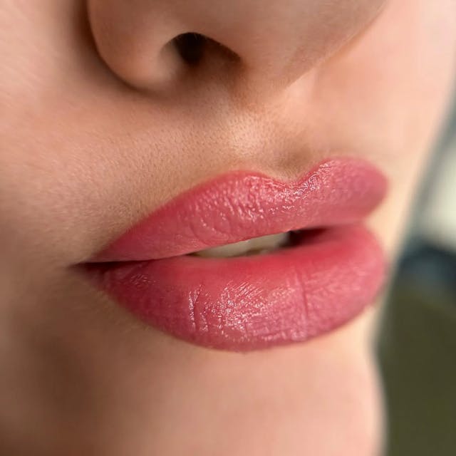 Retouche fixatrice Candy Lips à Beauty Room Dijon