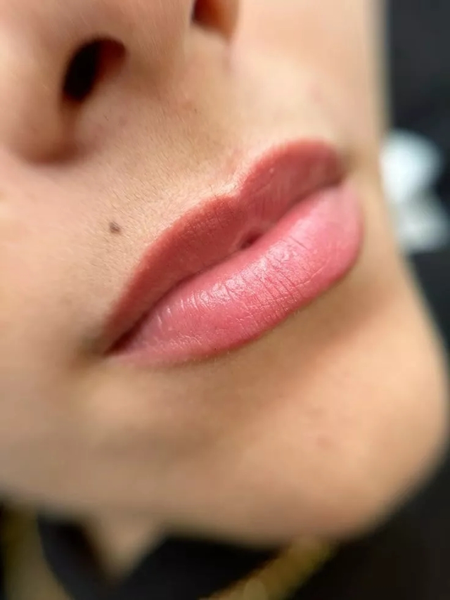 Lèvres de femme avec Candy Lips à Beauty Room Dijon