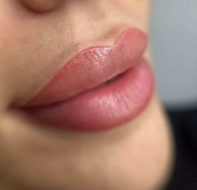 Femme Candy lips à Beauty Room Dijon